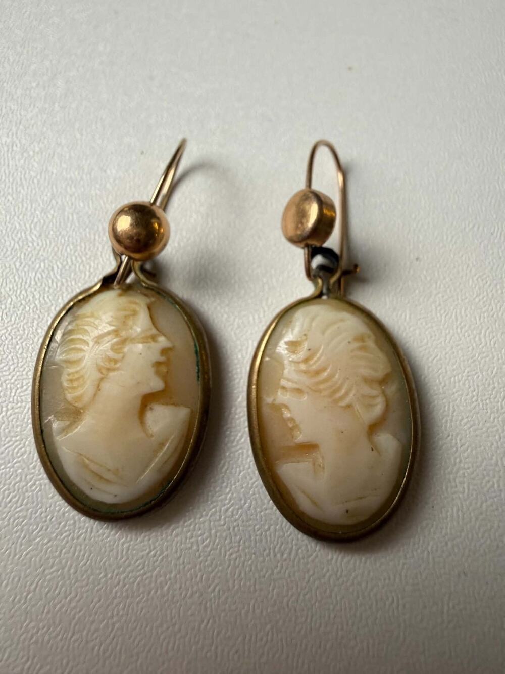 Antique Victorian Carved Shell Cameo Drop Earrings 1.25” Gold Tone c.1900 Estate